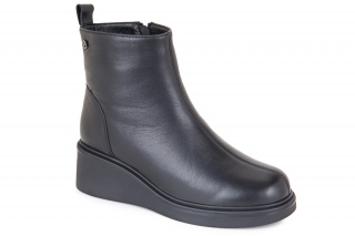 ML Naiste poolsaapad. 