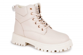 NEWS Naiste paeltega poolsaapad. 