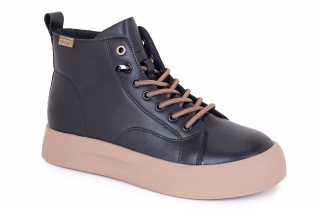 FERMANI Naiste tennised, musta värvi. Sportlik stiil. 