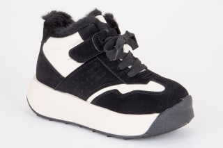 BESSKY Paeltega poolsaapad, musta värvi. Sportlik stiil. 